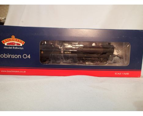 Bachmann 31-004A, class 04 Robinson, 63762, black, early crest, weathered, near mint condition, storage wear to box. UK P&amp