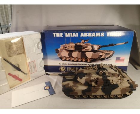 Franklin Mint 1/24 scale Miai Abrams tank, appears in excellent condition, with extra parts, paperwork, packing etc, box with