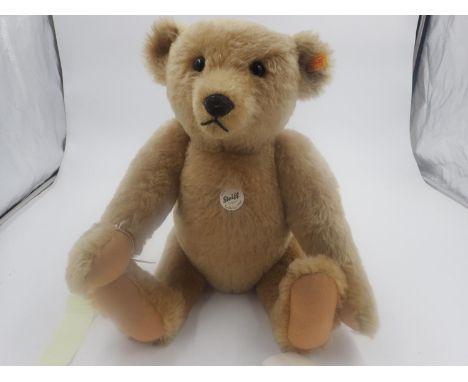 Steiff 1906 replica, with tags, 44cm H. UK P&amp;P Group 2 (£20+VAT for the first lot and £4+VAT for subsequent lots) 