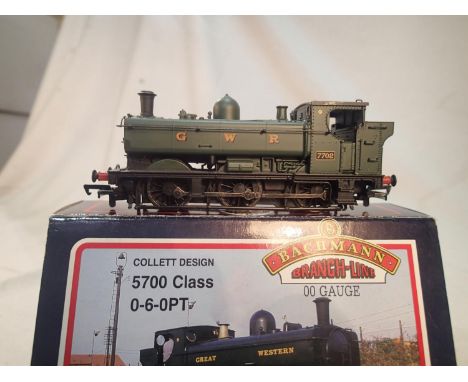 Bachmann 31-900A, class 57XX, 7702, G.W.R green, excellent condition, wear to box. UK P&amp;P Group 1 (£16+VAT for the first 