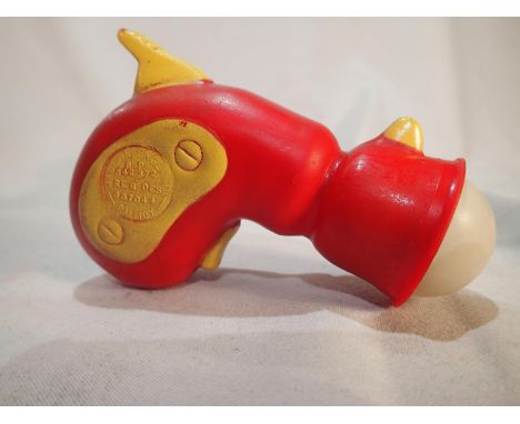 Vintage Palitoy rubber squeezy gun with ball, working order, original condition. UK P&amp;P Group 1 (£16+VAT for the first lo