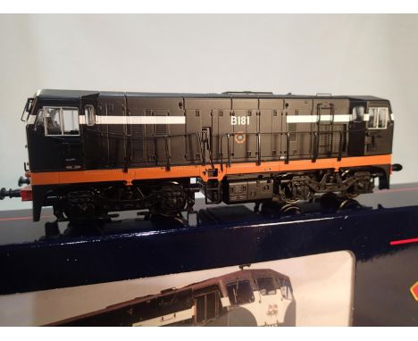 Bachmann/Murphy Models, MM0181, class 181 CIE black B181, damage to handrails etc otherwise excellent condition, boxed. UK P&