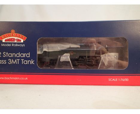 Bachmann 31-980, class 3MT, 82020, green, late crest, heavily weathered, near mint condition, storage wear to box. UK P&amp;P