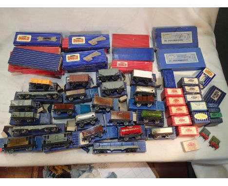 Hornby Dublo two rail and three rail, selection of twenty three wagons, mostly very good condition, boxed, plus selection of 