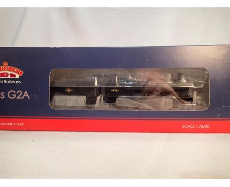 Bachmann 31-477 DC, class G2A, 49361, black, late crest, near mint condition, storage wear to box. UK P&amp;P Group 1 (£16+VA
