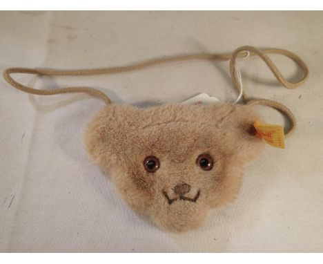 Steiff Teddy bear pouch, W: 12cm. UK P&amp;P Group 1 (£16+VAT for the first lot and £2+VAT for subsequent lots) 