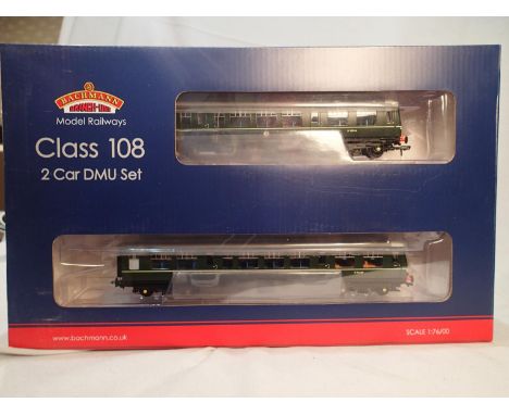 Bachmann 32-900C, class 108 DMU, green, speed whiskers, Cambridge/Bletchley destinations, near mint condition, storage wear t