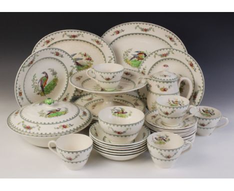 A Copeland Spode Vienna Bird part service, early 20th century, comprising seven dinner plates, 23.2cm diameter, six dessert b