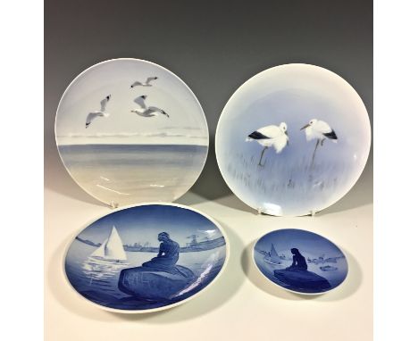 A collection of Royal Copenhagen porcelain, comprising of plate depicting a girl on rock, 8 7/8in. - 1/679, together with sma