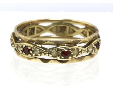 Full eternity ring with red and white paste in 9ct, ring size TCondition Report:  3.4 grams