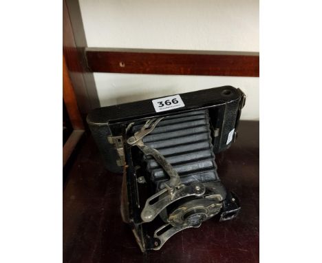 ANTIQUE EASTMAN KODAK FOLDING CAMERA