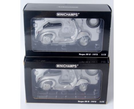 Minichamps, 1/12 scale Vespa 50R 1972 diecast motorcycle group, 2 examples, both finished in silver with original window boxe