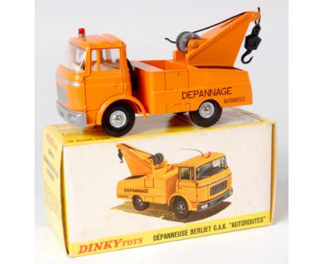 French Dinky No.589A Berliet Breakdown Truck "Depannage" - "Autoroutes" - orange body, red roof light, chrome concave hubs, b