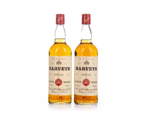 HARVEYS THE THIN RED LINE (2) Blended Scotch Whisky 75cl, 40% volume. Two bottles.