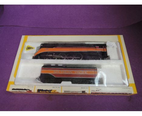 A Bachmann HO scale SP-WP Southern Pacific 4-8-4 steam loco &amp; tender, Daylight 4454, boxed 673