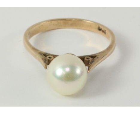 Pearl ring stamped 9ct   Condition Report   Click here for further images, condition, auction times & delivery costs