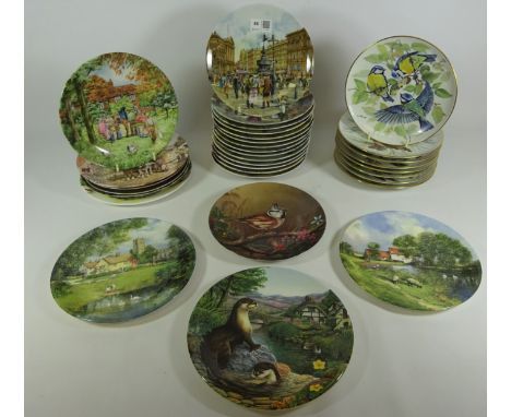 Quantity of collectors plates depicting wildlife, rural landscapes etc, including Davenport, Wedgwood, Royal Doulton, Royal W