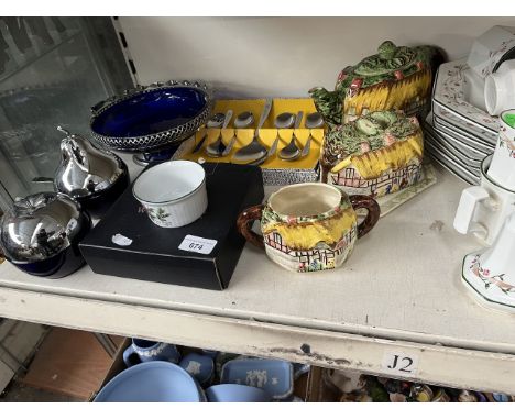 Anne Hathaway's Cottage wares c1930 by Lingard Webster &amp; Co, Staffordshire together with Royal Worcester boxed ramekins, 