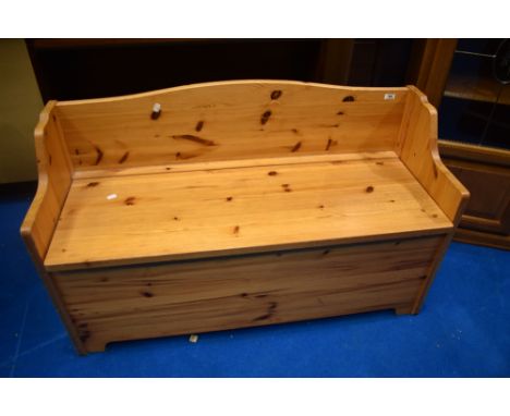 A vintage yellow pine box seat, width approx. 112cm