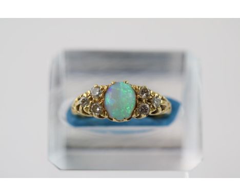 Ladies 18ct Gold Opal &amp; Diamond set ring 3.7g total weight Size N 