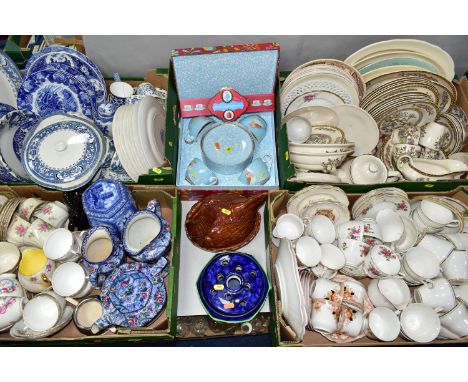 A QUANTITY OF CERAMICS IN FIVE BOXES AND LOOSE, including Ringtons Ltd 'Maling Ware' jugs, teapot, rose bowl, serving dishes 