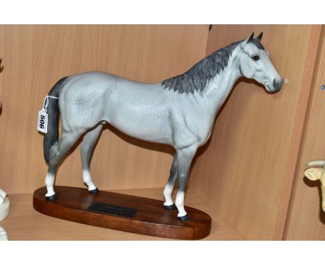 A BESWICK CONNOISSEUR LARGE 'HUNTER' IN MATT GREY, model no.1734, mounted on a wooden plinth bearing name plaque, height 32.5