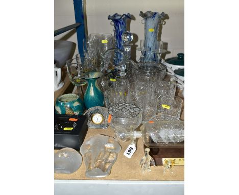 A GROUP OF ASSORTED DRINKING AND ORNAMENTAL GLASSWARE, including two Mats Jonasson Signature Collection paperweights, boxed t