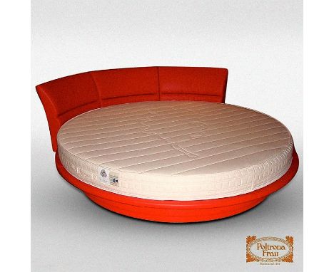 Luigi Massoni - Lullaby Due circular revolving bed upholstered in red leather. This "Poltrona Frau" bed is a magnificent exam