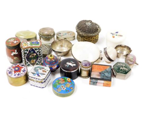 A group of Eastern and Oriental trinket boxes, to include an Indian white marble cylindrical trinket box, inlaid with semi pr