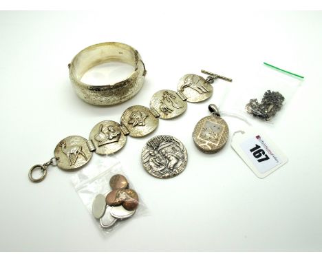 Candida (South Africa); A Vintage Brooch, of stylised design depicting women and a child, stamped "Candida S.Africa Ster.Sil"