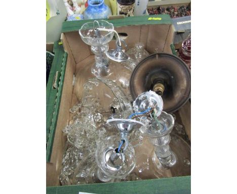 Various glass light fittings