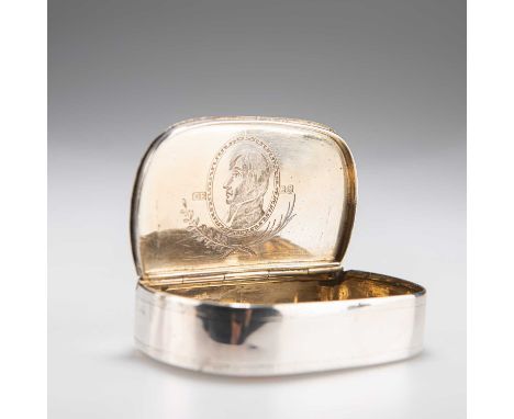 A GEORGE III COMMEMORATIVE SILVER AND AGATE NELSON SNUFF BOX by Charles Fox I, London 1805, rectangular with rounded ends, th