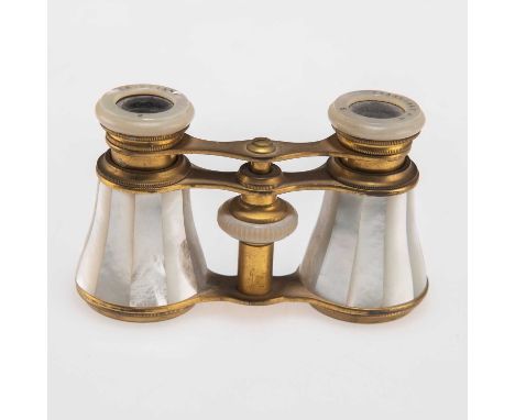 A PAIR OF EARLY 20TH CENTURY BRASS AND MOTHER-OF-PEARL OPERA GLASSES the eye pieces signed 'Cristiani Frankfurt A.M.'. 10cm w