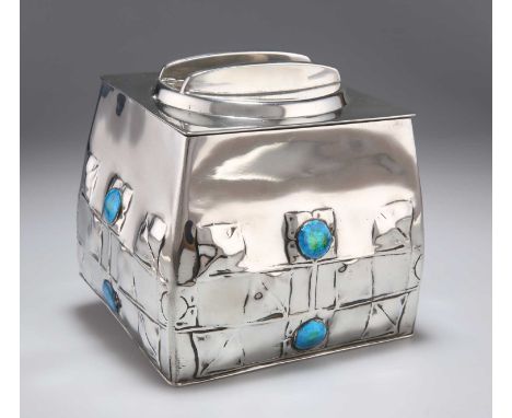ARCHIBALD KNOX (1864-1933) FOR LIBERTY &amp; CO, A TUDRIC PEWTER AND ENAMEL BISCUIT BOX no. 0194, of square-section with lift