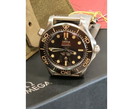 OMEGA WATCH. A JAMES BOND 007 OMEGA SEAMASTER PROFESSIONAL DIVER 300, CO- AXIAL MASTER CHRONOMETER CALIBRE 8806. DIAMETER 42m