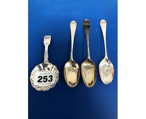 A SILVER CADDY SPOON BY MARTIN AND HALL, SHEFFIELD 1880, WITH A SHELL BOWL AND ENGRAVED FIDDLE PATTERN HANDLE TOGETHER WITH T