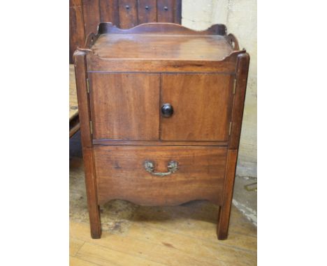 A 19th century mahogany tray top commode, 53.5 cm wide 
