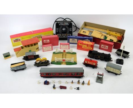 Hornby 69567 tank engine, with rolling stock, rails and accessories.