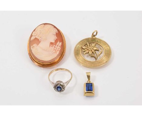 18ct gold mounted carved shell cameo brooch, yellow metal floral disc pendant, blue stone pendant and a 9ct gold cluster ring