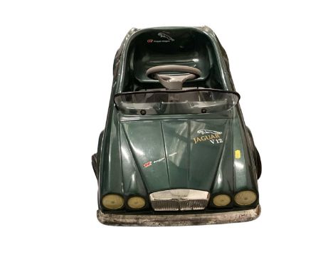 Jaguar V12 moulded plastic pedal car, in British Racing Green (1)