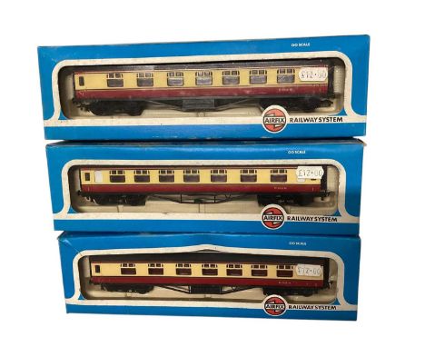 Airfix OO Gauge carriages (x6) and others (2 boxes)