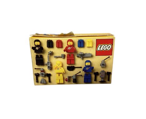 Legoland (c1986) Minfigs Space pack, sealed box No.6702 &amp; Fabuland Lego Peter Pig the cook set No.3703 (2)