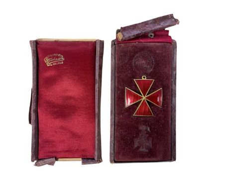 Italian First World War Red enamel cross medal, with the date 1919 to reverse, in fitted case.