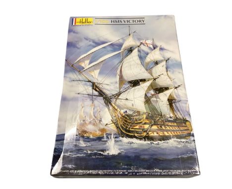 Heller 1:100 scale model kit HMS Victory, boxed 80197 (1)