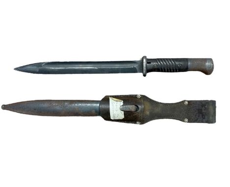 Second World War Nazi German M84/98 bayonet with steel blade stamped 7518h, S/24436, in steel scabbard with leather frog.