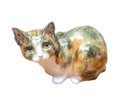 Winstanley model of a seated cat, 19cm high