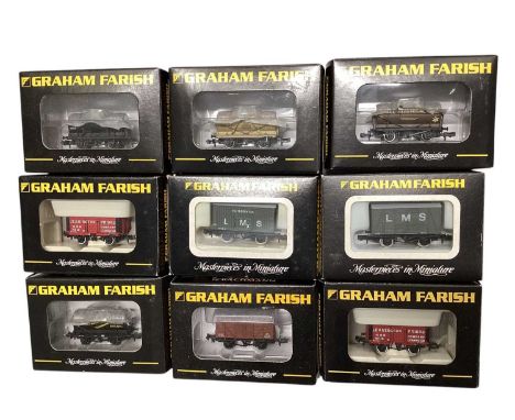 Graham Farish N Gauge rolling stock, boxed (40)