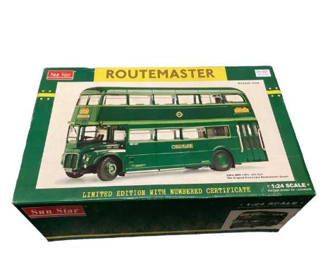 Sun Star 1:24 Scale diecast Limited Edition London Transport Routemaster The Original Green Line Double Decker Bus, boxed (1)
