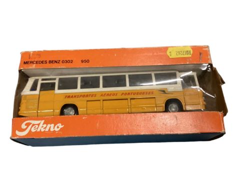 Tekno Mercedes Benz 0302 buses, boxed 950 &amp; Trailer, boxed 452 (3)