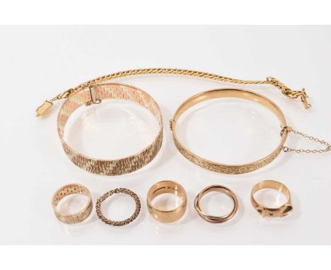 9ct three-colour gold bracelet and similar ring, two other 9ct gold rings, 9ct three-colour gold 'Russian' ring, rope twist r